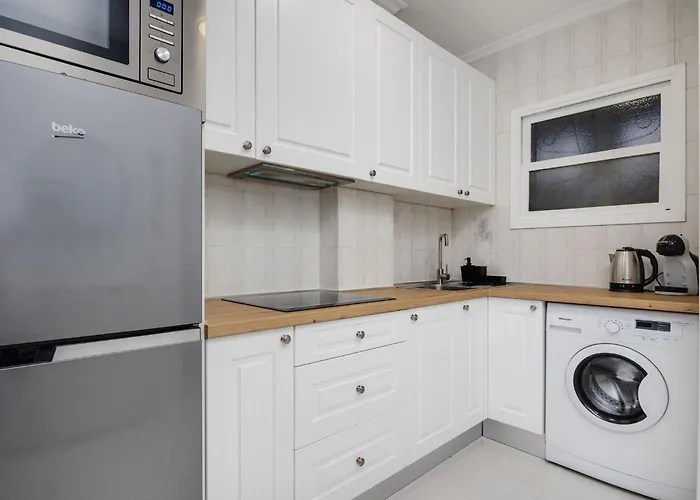 Beautiful Del Cura Apartment